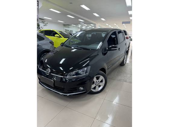 VOLKSWAGEN FOX 1.0 MPI COMFORTLINE 12V FLEX 4P MANUAL VOLKSWAGEN FOX 1.0 MPI COMFORTLINE 12V FLEX 4P MANUAL